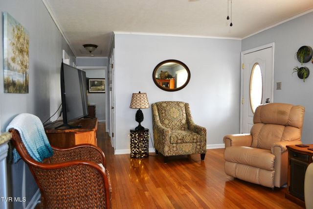 306 Summerwood Drive, Bristol, TN 37620