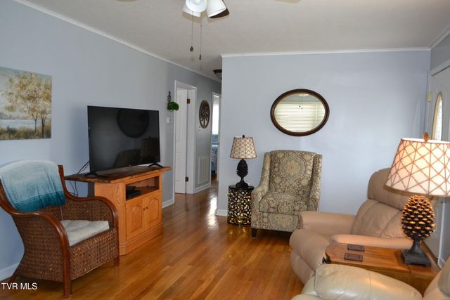 306 Summerwood Drive, Bristol, TN 37620