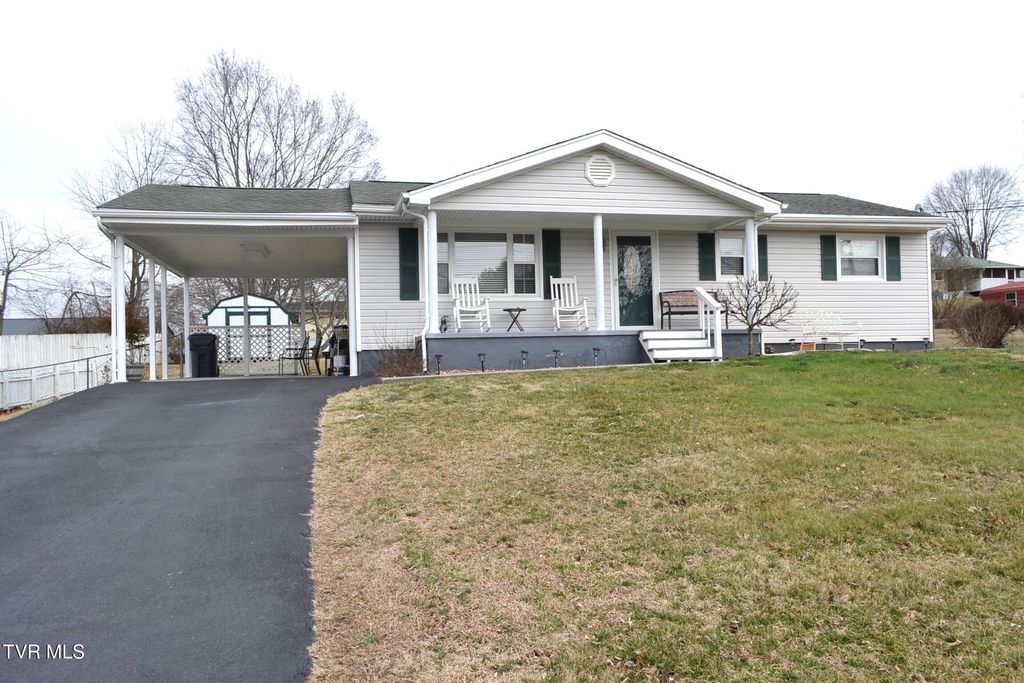 306 Summerwood Drive, Bristol, TN 37620