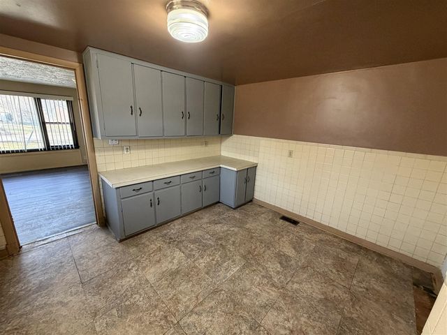 298 Bradford Road, Benton Harbor, MI 49022