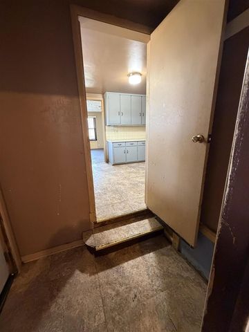 298 Bradford Road, Benton Harbor, MI 49022