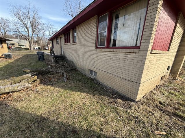 298 Bradford Road, Benton Harbor, MI 49022