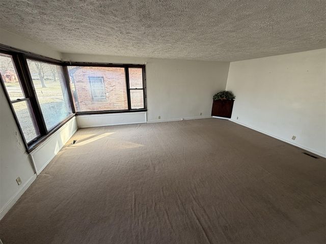 298 Bradford Road, Benton Harbor, MI 49022