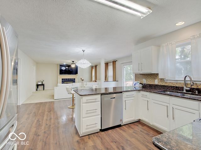 1637 Walpole Lane, Indianapolis, IN 46231