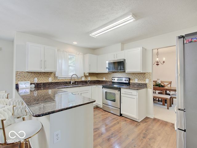 1637 Walpole Lane, Indianapolis, IN 46231