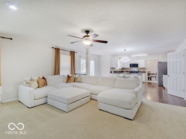 1637 Walpole Lane, Indianapolis, IN 46231