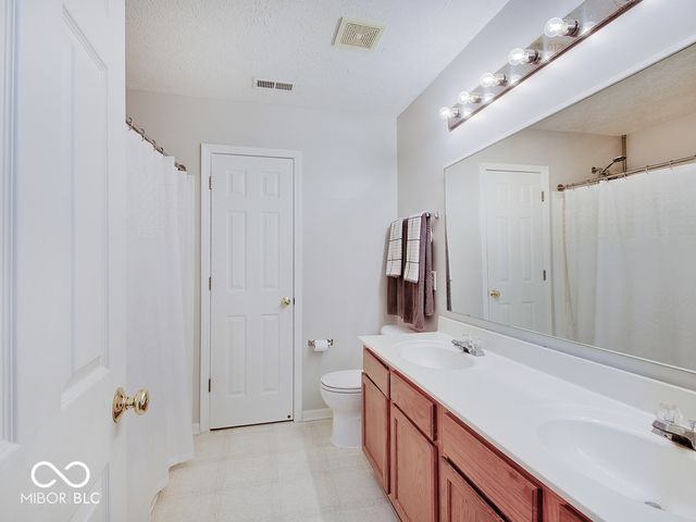 1637 Walpole Lane, Indianapolis, IN 46231