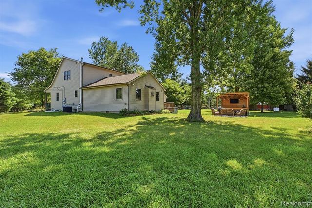 6214 Lazy K Lane, Pinckney, MI 48169