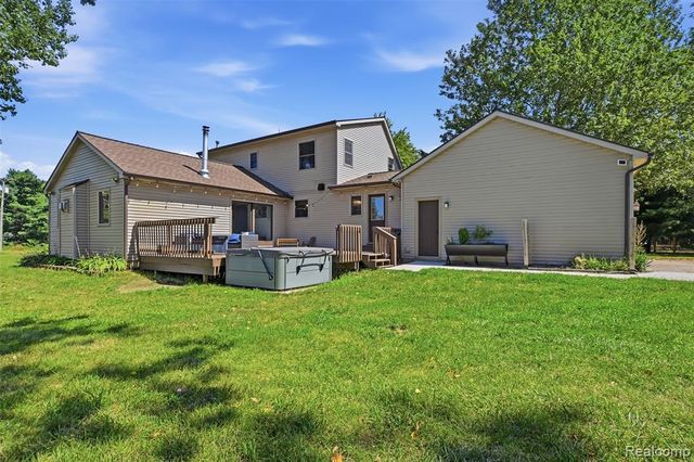 6214 Lazy K Lane, Pinckney, MI 48169