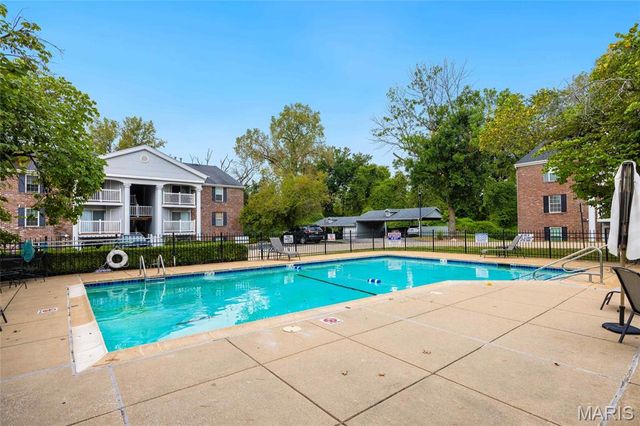 1936 Marine Terrace Drive K, Maryland Heights, MO 63146