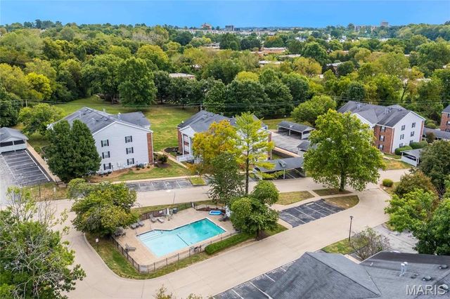 1936 Marine Terrace Drive K, Maryland Heights, MO 63146