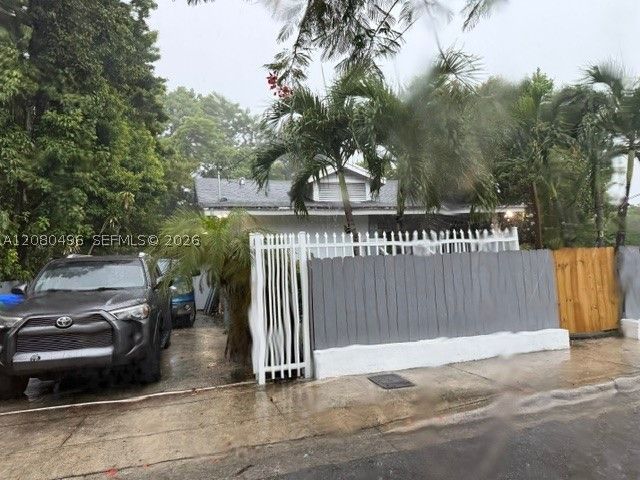 812 NW 29th Ter, Miami, FL 33127