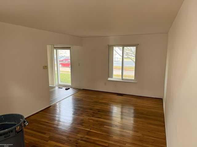 8602 Kaltz Street, Center Line, MI 48015