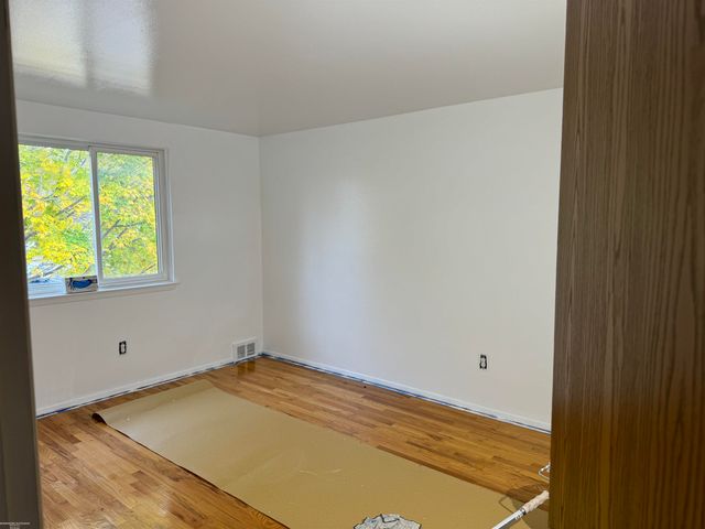 8602 Kaltz Street, Center Line, MI 48015