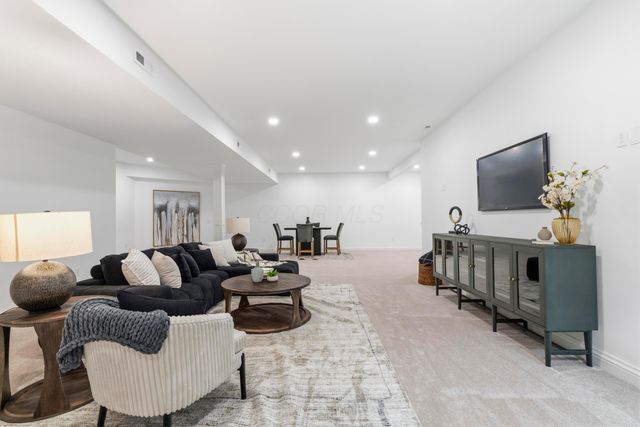 8002 Maxtown Road, Westerville, OH 43082