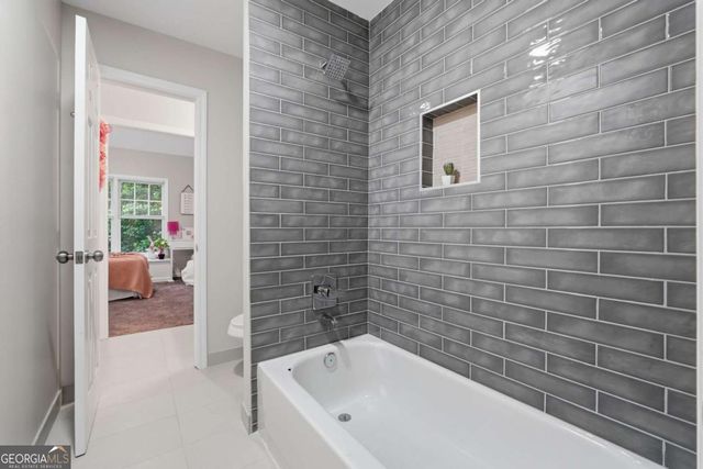 682 Montglade Court, Suwanee, GA 30024