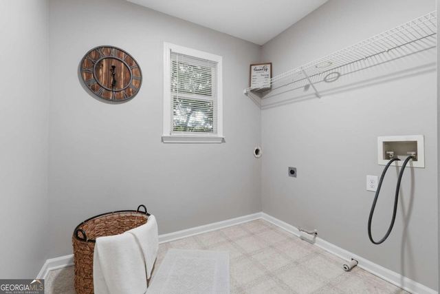 682 Montglade Court, Suwanee, GA 30024
