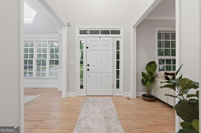 682 Montglade Court, Suwanee, GA 30024