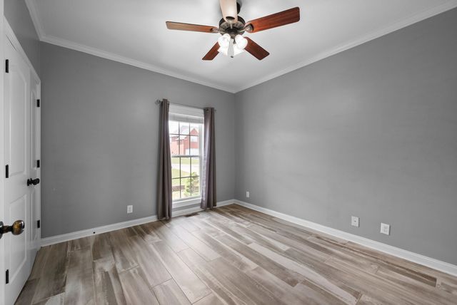 1541 Edgewater Ln, Clarksville, TN 37043