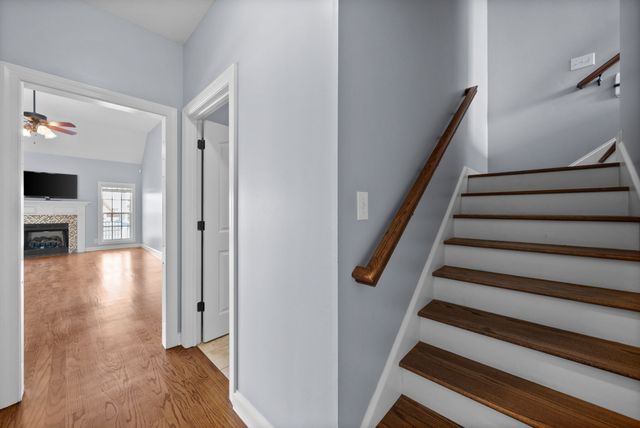 1541 Edgewater Ln, Clarksville, TN 37043