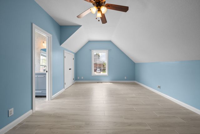 1541 Edgewater Ln, Clarksville, TN 37043