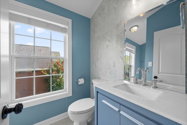 1541 Edgewater Ln, Clarksville, TN 37043