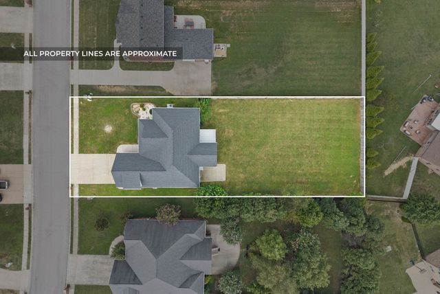 1541 Edgewater Ln, Clarksville, TN 37043