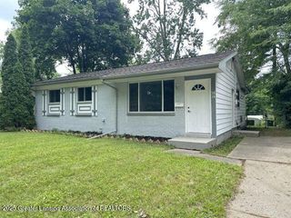 3814 Wedgewood Drive, Lansing, MI 48911