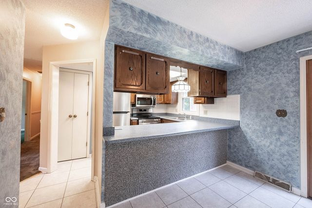 111 Abner Creek Parkway, Avon, IN 46123