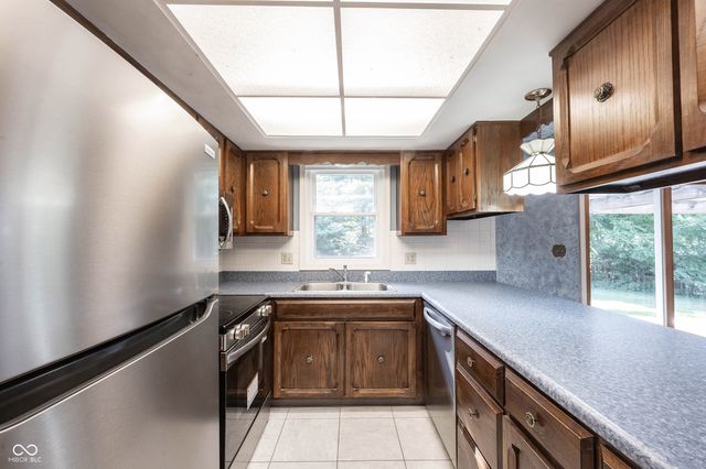 111 Abner Creek Parkway, Avon, IN 46123