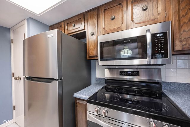 111 Abner Creek Parkway, Avon, IN 46123