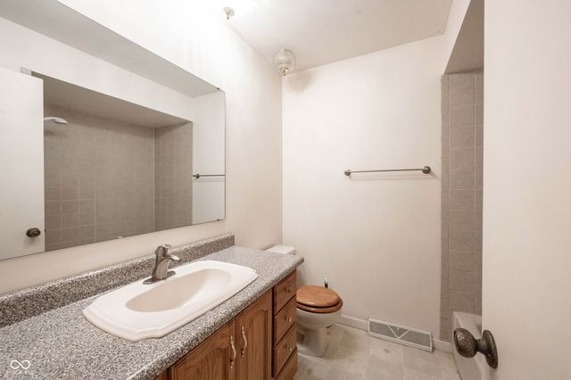 111 Abner Creek Parkway, Avon, IN 46123