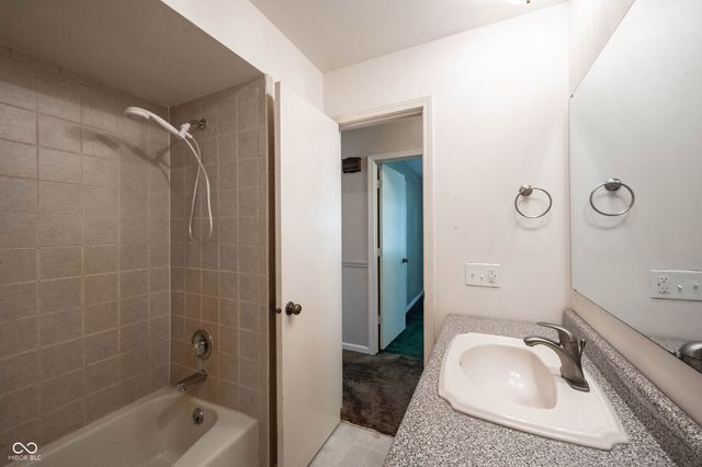 111 Abner Creek Parkway, Avon, IN 46123