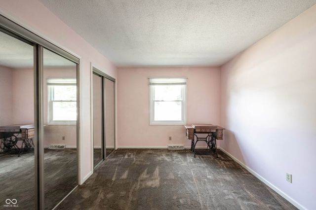 111 Abner Creek Parkway, Avon, IN 46123