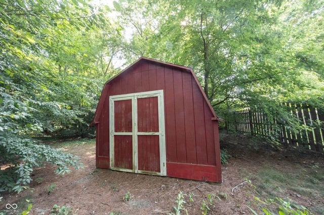 111 Abner Creek Parkway, Avon, IN 46123