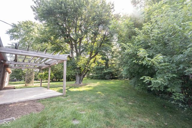 111 Abner Creek Parkway, Avon, IN 46123