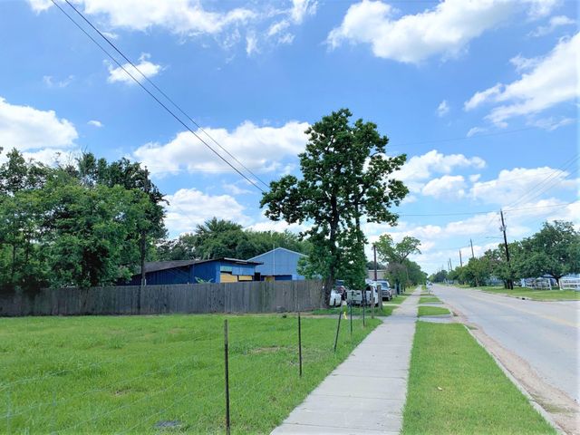 14807 Wagon Trail Road, Pearland, TX 77584
