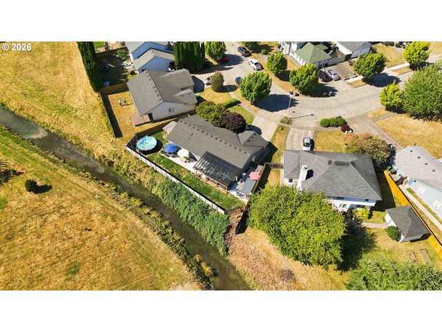 13 W PINE Ln, Longview, WA 98632