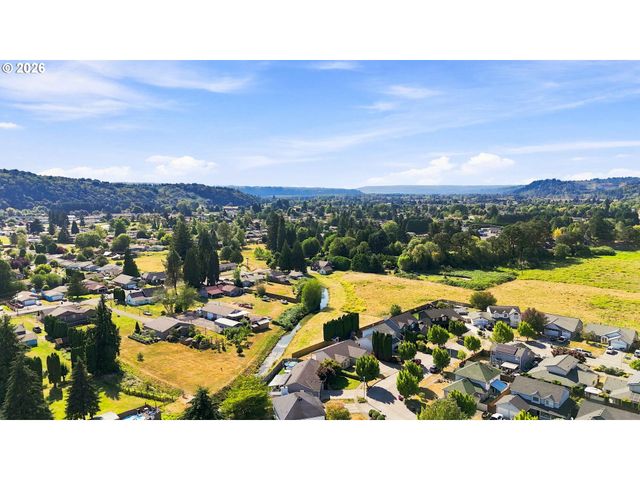 13 W PINE Ln, Longview, WA 98632