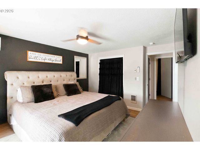 13 W PINE Ln, Longview, WA 98632