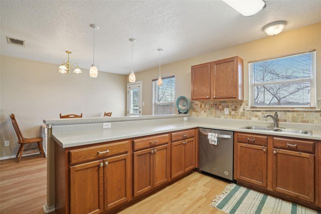 410 S Water LN, New Braunfels, TX 78130