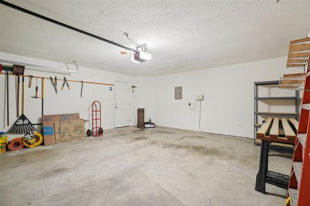 410 S Water LN, New Braunfels, TX 78130