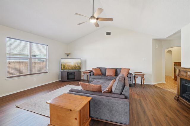 410 S Water LN, New Braunfels, TX 78130