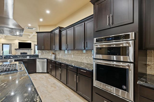 406 Halcomb Lane, Paint Lick, KY 40461