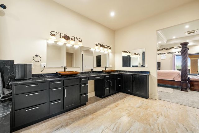 406 Halcomb Lane, Paint Lick, KY 40461