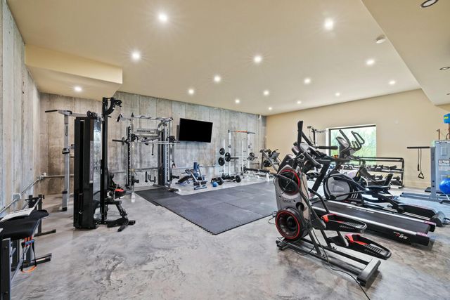 406 Halcomb Lane, Paint Lick, KY 40461