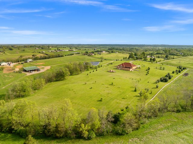 406 Halcomb Lane, Paint Lick, KY 40461