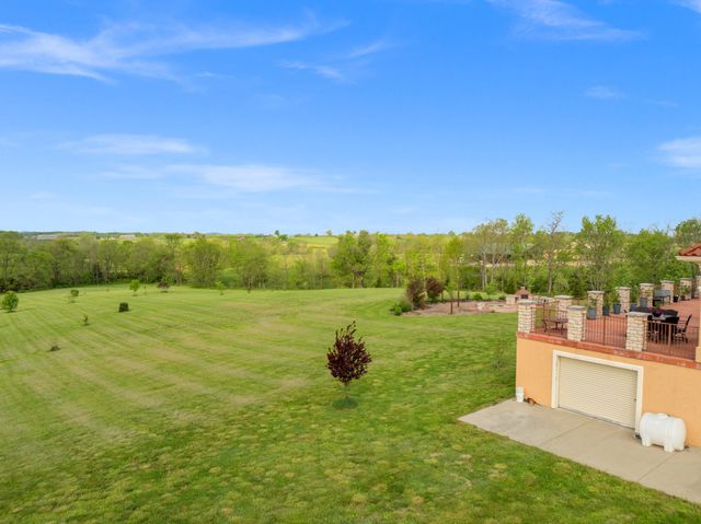 406 Halcomb Lane, Paint Lick, KY 40461