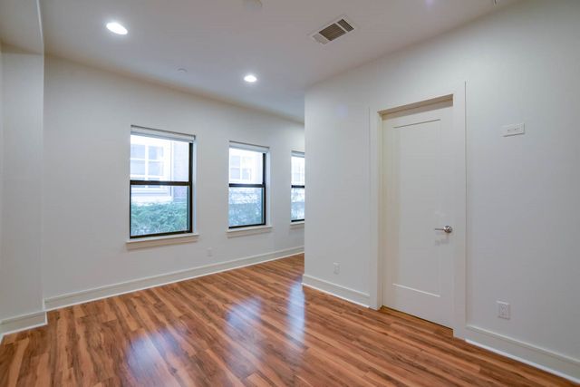 2127 Clark Street 104, Dallas, TX 75204