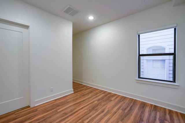 2127 Clark Street 104, Dallas, TX 75204